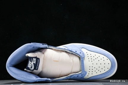 in Jordan Flight OG First High 1 0821